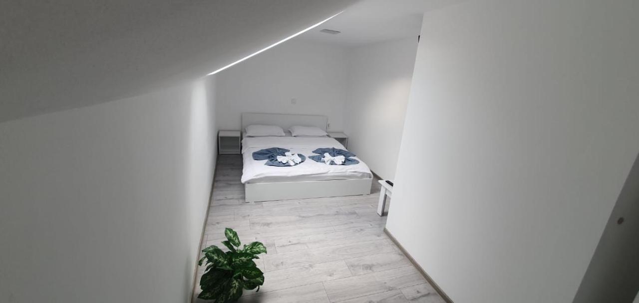 Apartament La Sika Orsova Exterior photo